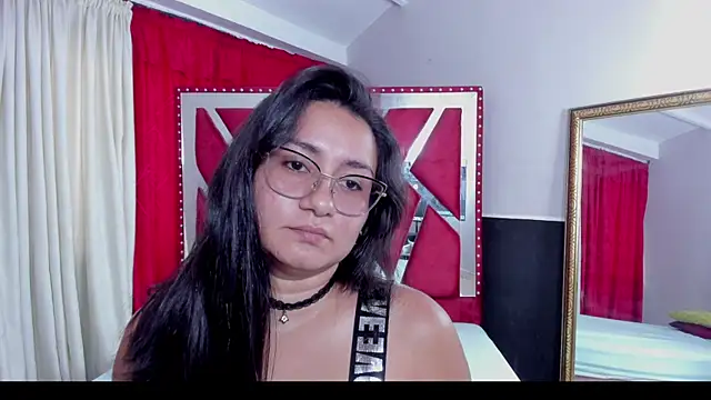 Luna021 1 online show from September 29, 2025, 7:19 pm