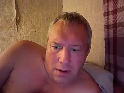 evulis1 online show from September 17, 2025, 9:49 pm