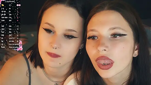 GabrielleLynchard online show from October 21, 2025, 8:09 pm