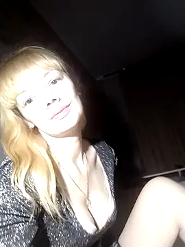 AliceSwan1122 online show from October 13, 2025, 8:53 pm