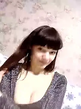 AliceSwan1122 online show from April 16, 2026, 3:13 pm