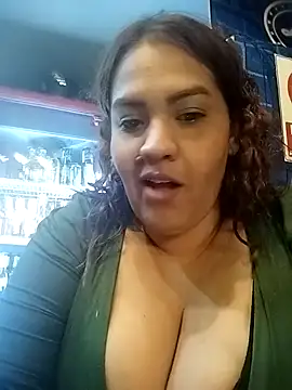 LaraStons online show from October 7, 2025, 1:25 am