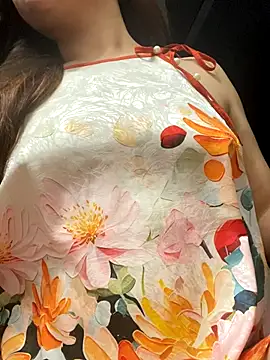 Trang-cute18 online show from September 18, 2025, 4:20 pm