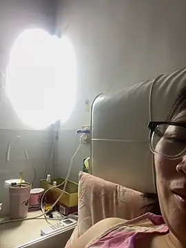 xiaomei688 online show from September 17, 2025, 1:46 pm