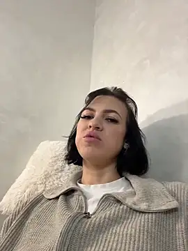 EmmaStarkk online show from November 8, 2025, 12:16 pm