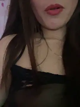 Moon pusy online show from April 5, 2026, 2:25 pm