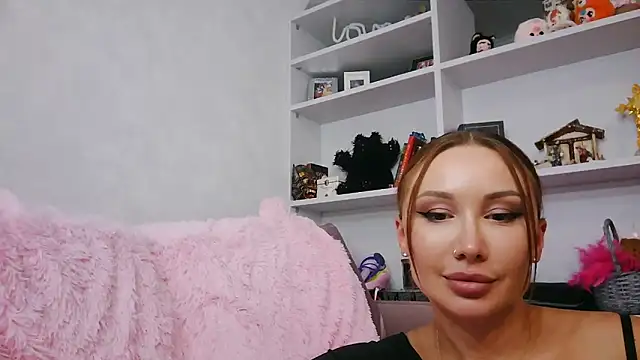 Elyvethh online show from November 10, 2025, 3:16 am