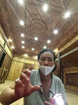 lily-00 online show from October 11, 2025, 12:36 pm