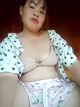 emilyzz online show from October 13, 2025, 2:44 am