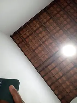 Milenvs online show from October 16, 2025, 4:46 am