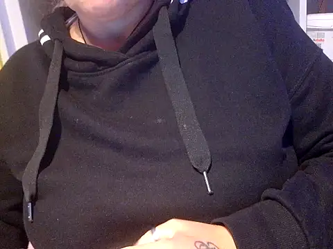 Milf Lady Frankfurt online show from September 28, 2025, 7:19 pm