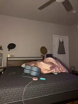 Texxaspearl online show from October 6, 2025, 9:18 am