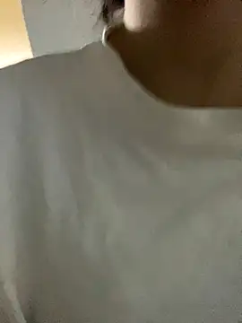 Bella sexy98 online show from November 6, 2025, 9:10 am