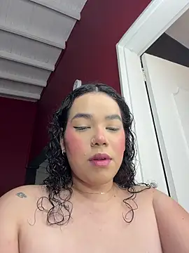 krisstenSantos online show from December 16, 2025, 12:43 pm