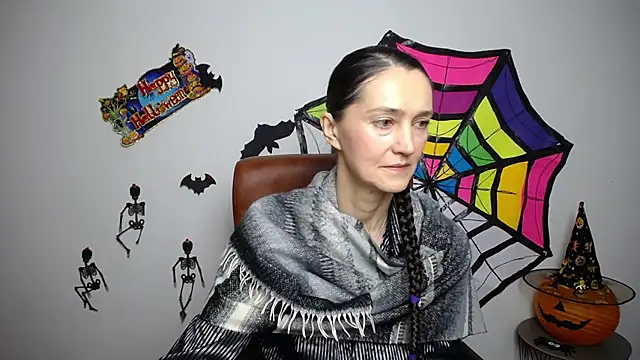 TayaFinch online show from November 2, 2025, 1:24 pm