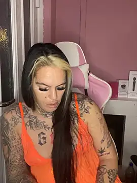 DIRTY PAISLEY X online show from November 24, 2025, 4:40 pm