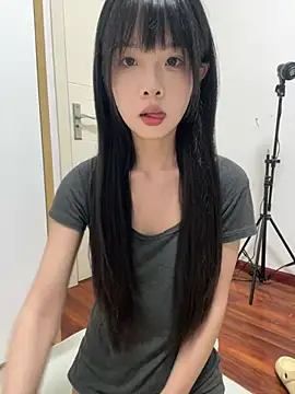 qiqi x online show from July 3, 2026, 12:33 pm