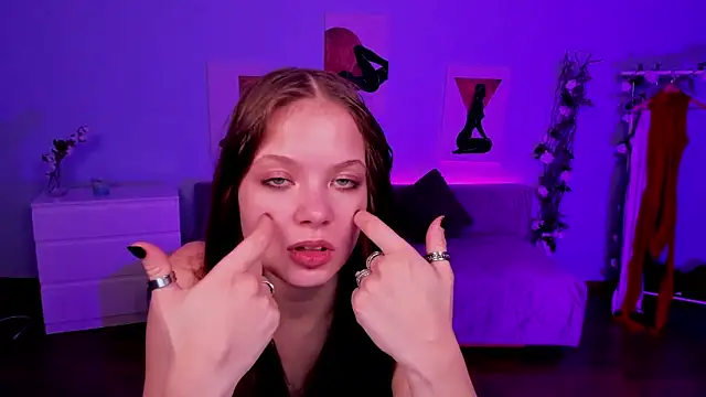 BetsyKiss online show from April 4, 2026, 5:10 pm