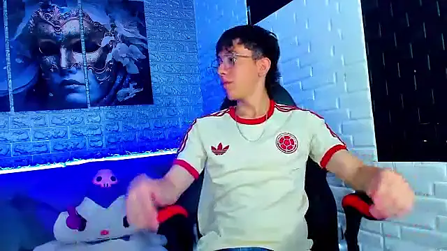 Snapshot of Dominic_Carmine chatting on October 12, 2025, 3:22 pm Dominic Carmine online show from October 12, 2025, 3:22 pm