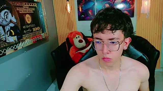 Snapshot of Dominic_Carmine chatting on November 8, 2025, 8:07 pm Dominic Carmine online show from November 8, 2025, 8:07 pm