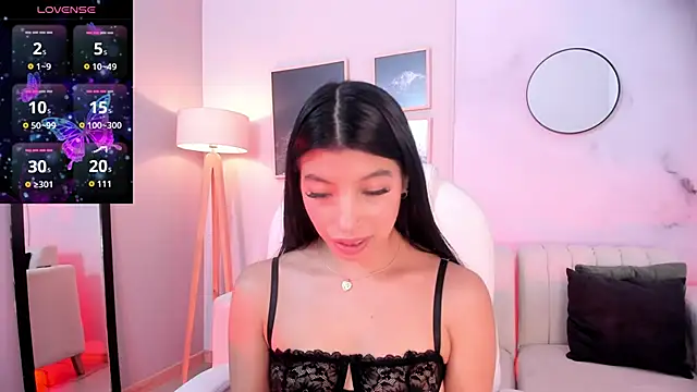 Tiffany Low online show from October 30, 2025, 1:23 pm