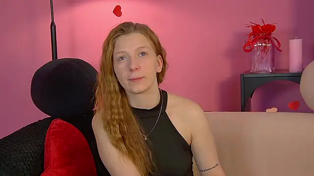 BeatriceBinoche online show from February 14, 2026, 6:43 am