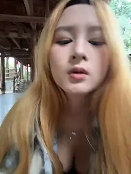 yuki june online show from December 23, 2025, 8:34 am