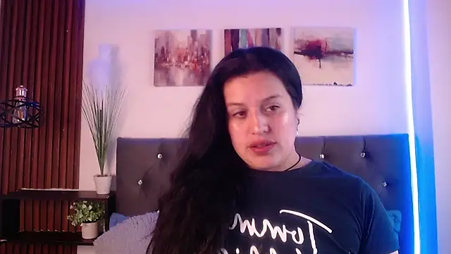 Andrea secret  online show from November 12, 2025, 2:39 pm