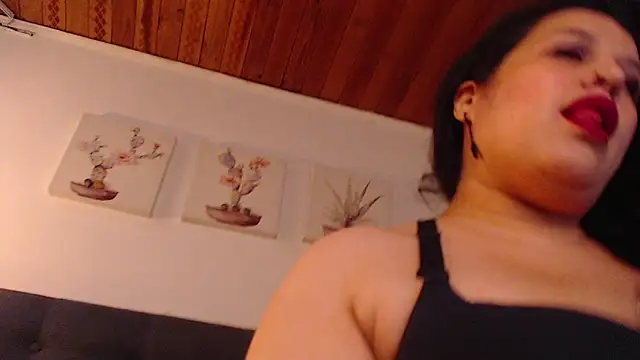 Andrea secret  online show from March 6, 2026, 2:24 pm