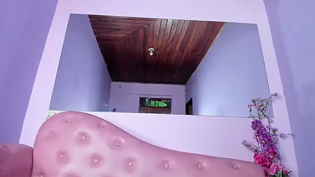 KatheWindslet online show from November 8, 2025, 2:56 am