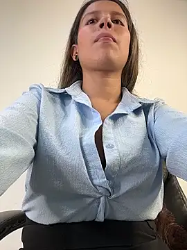 EMILIIA RICHTER   online show from May 8, 2026, 8:14 pm