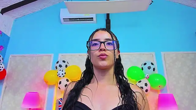Snapshot of SamyySwet chatting on June 30, 2026, 8:21 pm SamyySwet online show from June 30, 2026, 8:21 pm