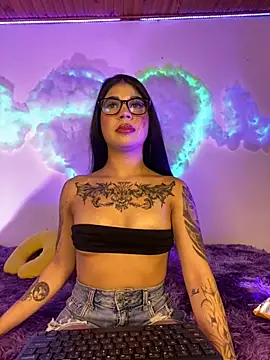 -Dannii- online show from October 9, 2025, 9:57 pm