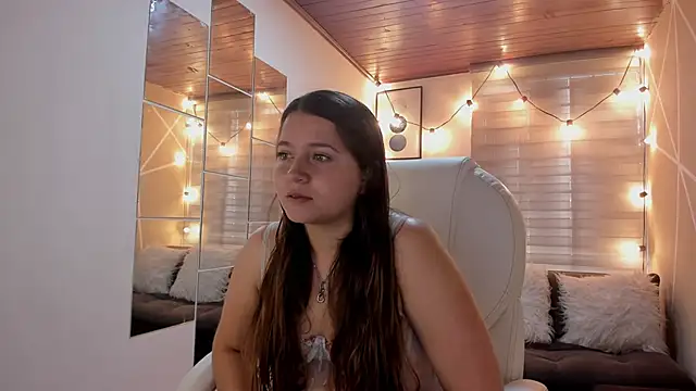 sophiee09  online show from October 25, 2025, 1:40 pm