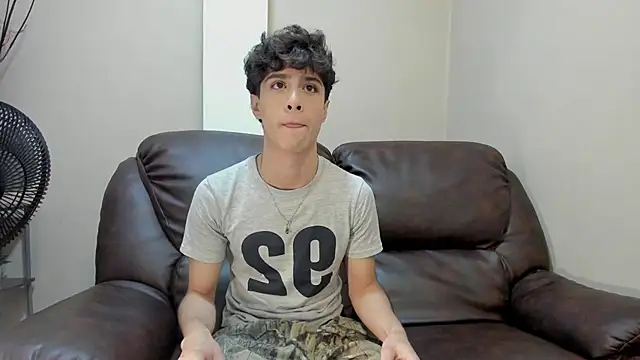 Xam Collen online show from October 27, 2025, 3:38 pm