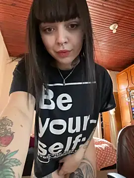 ravenadark online show from September 16, 2025, 6:09 pm