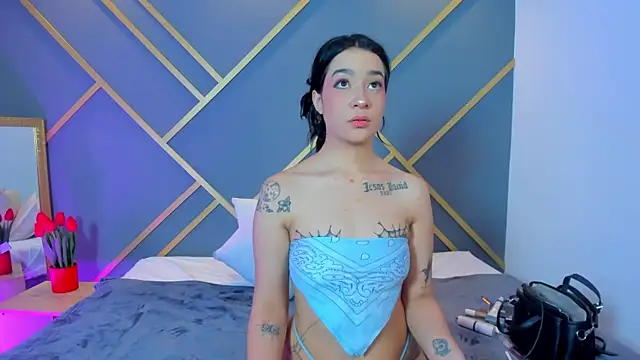 Emma Johanson online show from September 18, 2025, 9:39 pm