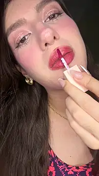 Emily-hottson online show from February 4, 2026, 7:03 am