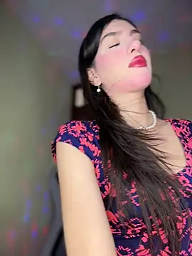 Emily-hottson online show from March 15, 2026, 4:29 am