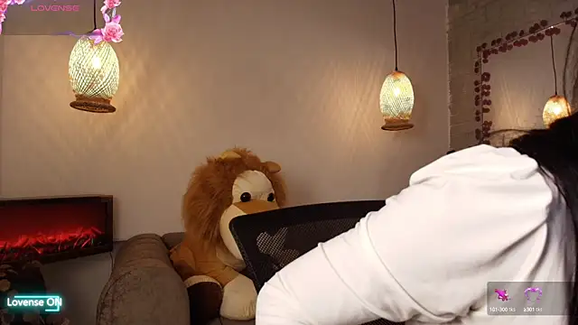 Cristal DIM online show from September 30, 2025, 7:41 pm