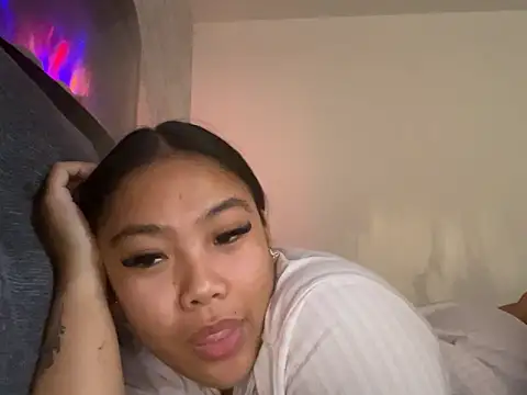 MissCherryyxox online show from September 18, 2025, 8:16 am