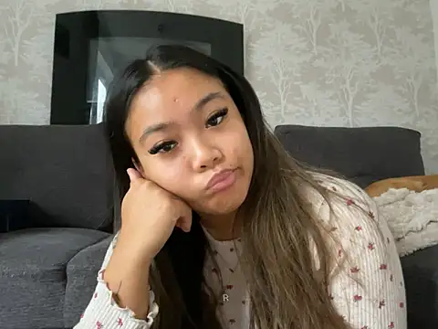 MissCherryyxox online show from September 28, 2025, 7:58 am