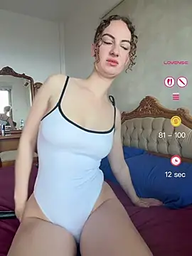 Snapshot of CurlyChloe chatting on May 24, 2026, 5:12 am CurlyChloe online show from May 24, 2026, 5:12 am