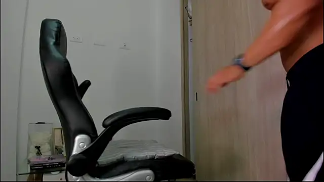 Biscuit oliva online show from September 27, 2025, 3:44 am