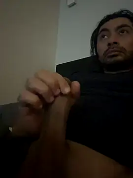 Snapshot of fifthbase007 chatting on November 4, 2025, 12:43 am fifthbase007 online show from November 4, 2025, 12:43 am