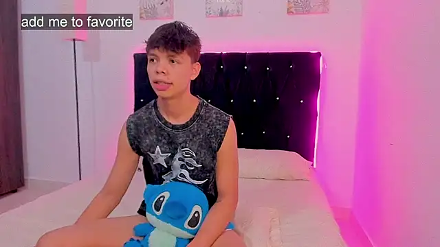 Zacktorres  online show from November 2, 2025, 11:07 pm