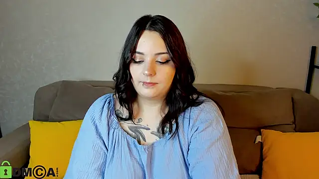 Mia R0ss online show from October 18, 2025, 1:08 am