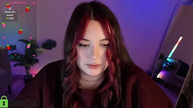 Mia R0ss online show from April 7, 2026, 1:06 am