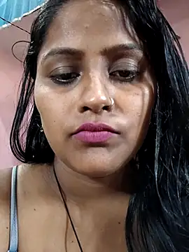 Jasmine Januja online show from May 7, 2026, 3:23 am