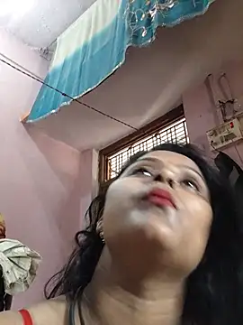 Snapshot of Jasmine_Januja chatting on June 25, 2026, 2:11 am Jasmine Januja online show from June 25, 2026, 2:11 am